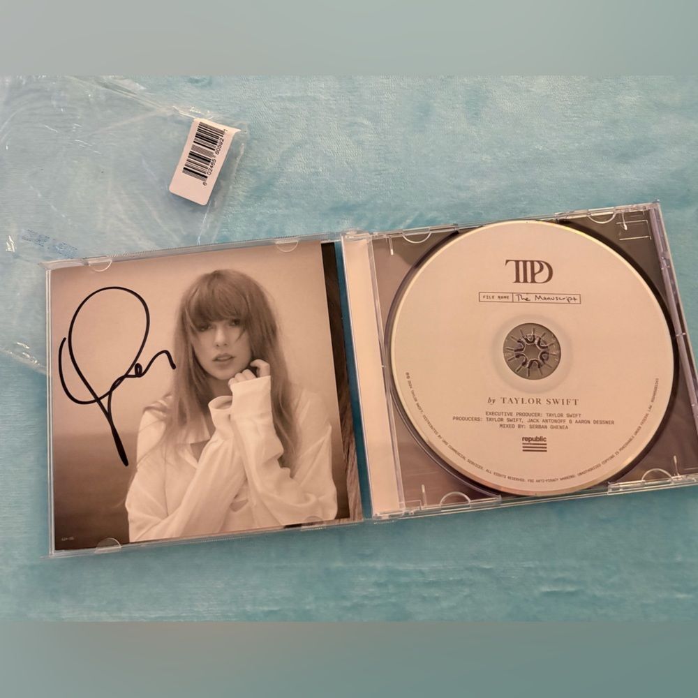 Taylor swift tortured poets department signed